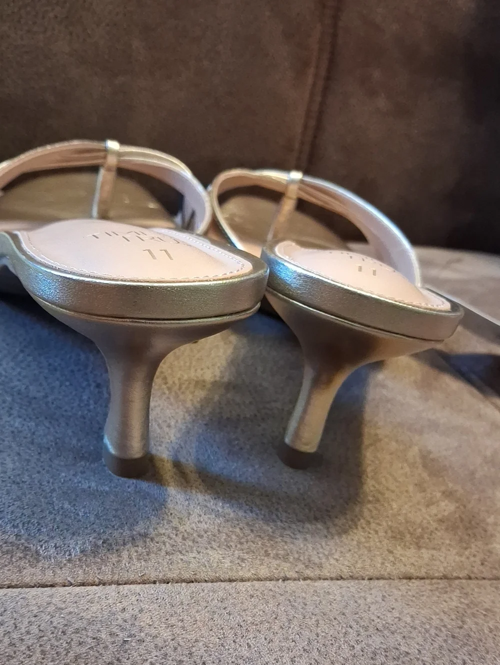 Time and Tru Gold Metallic Strappy Slide Kitten Heel Sandals - Women Size 11